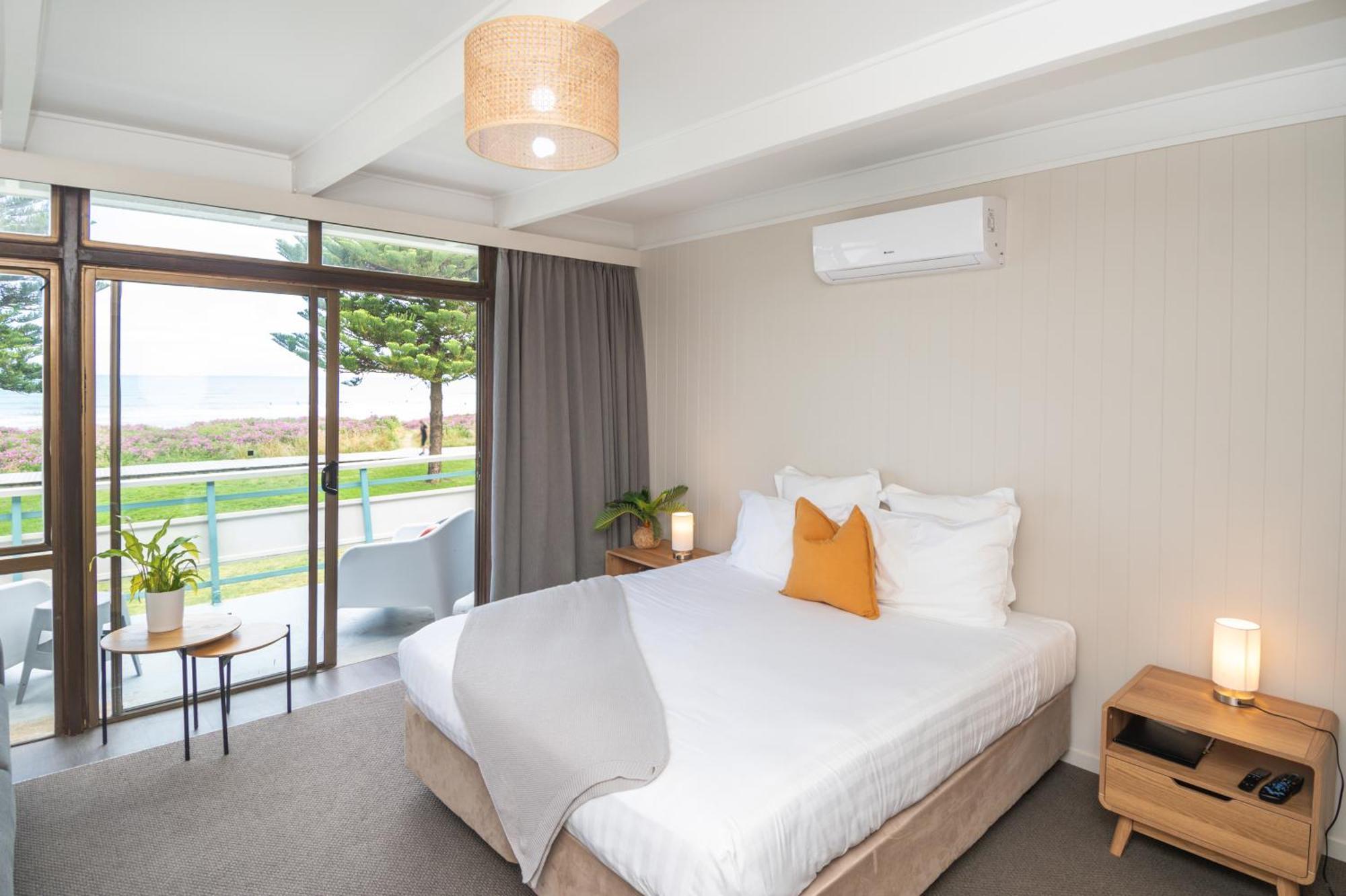 Whispering Sands Beachfront Motel Gisborne Εξωτερικό φωτογραφία