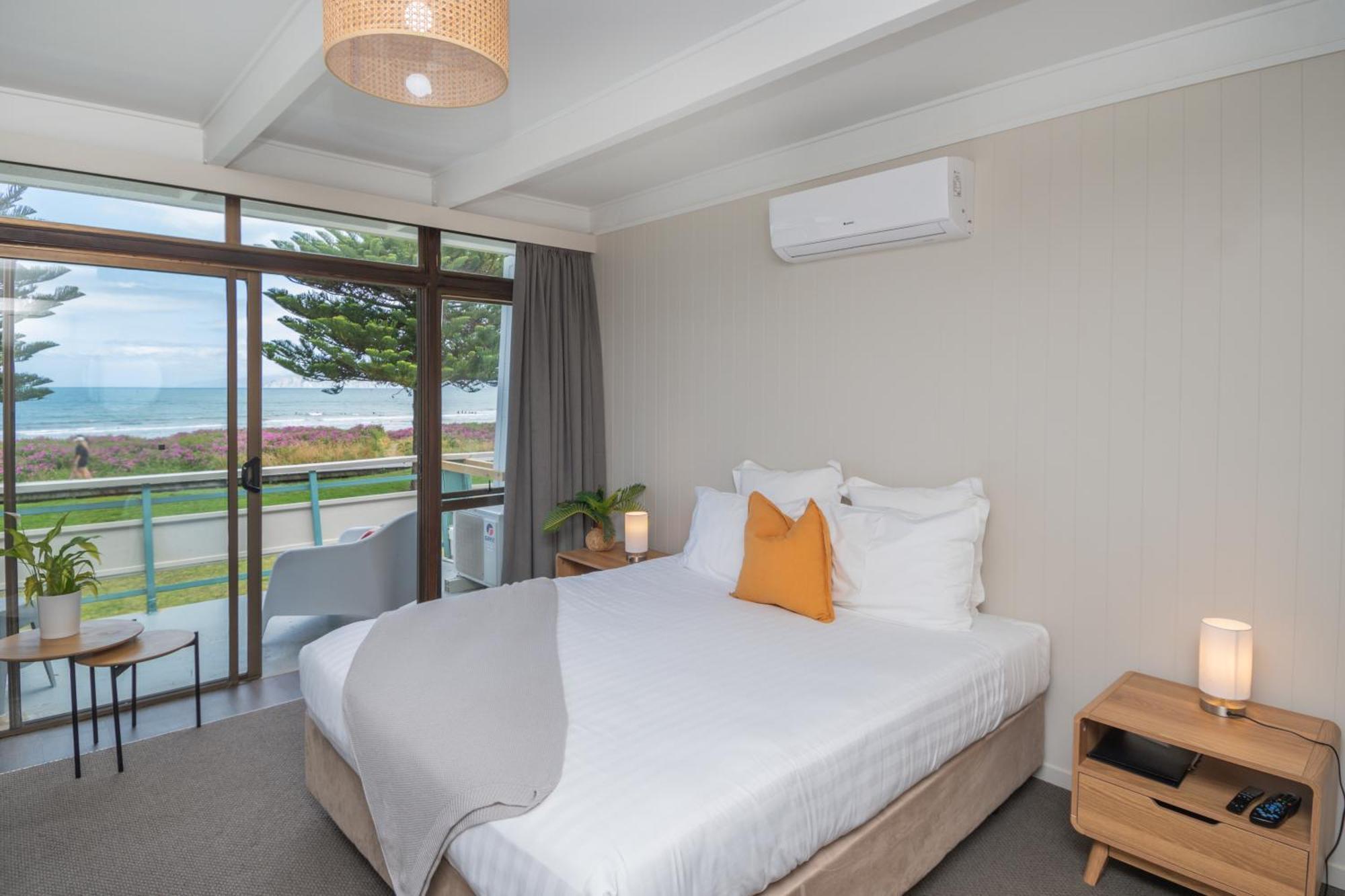 Whispering Sands Beachfront Motel Gisborne Εξωτερικό φωτογραφία
