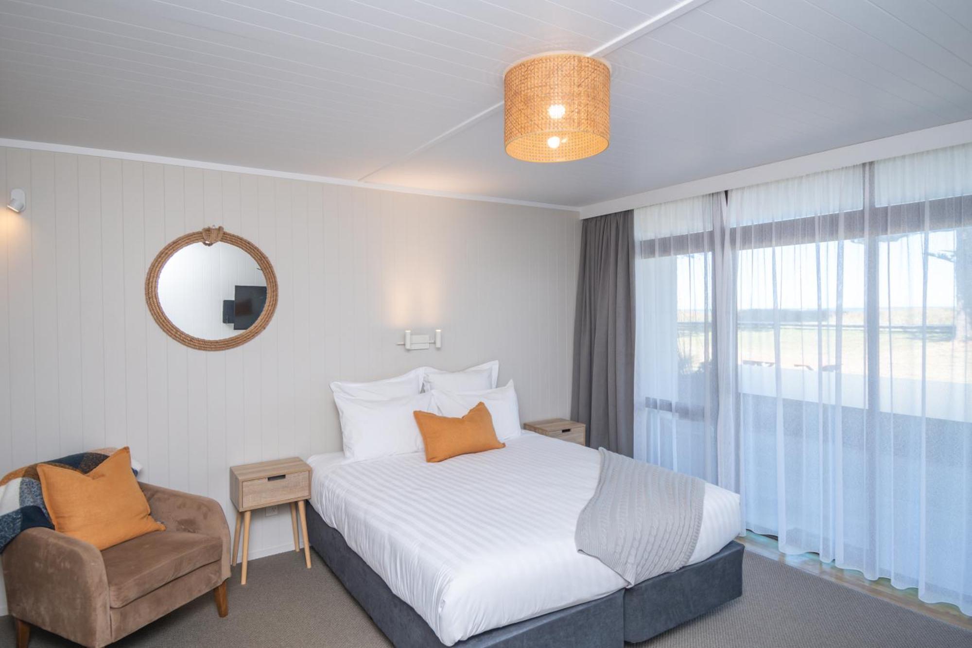 Whispering Sands Beachfront Motel Gisborne Εξωτερικό φωτογραφία