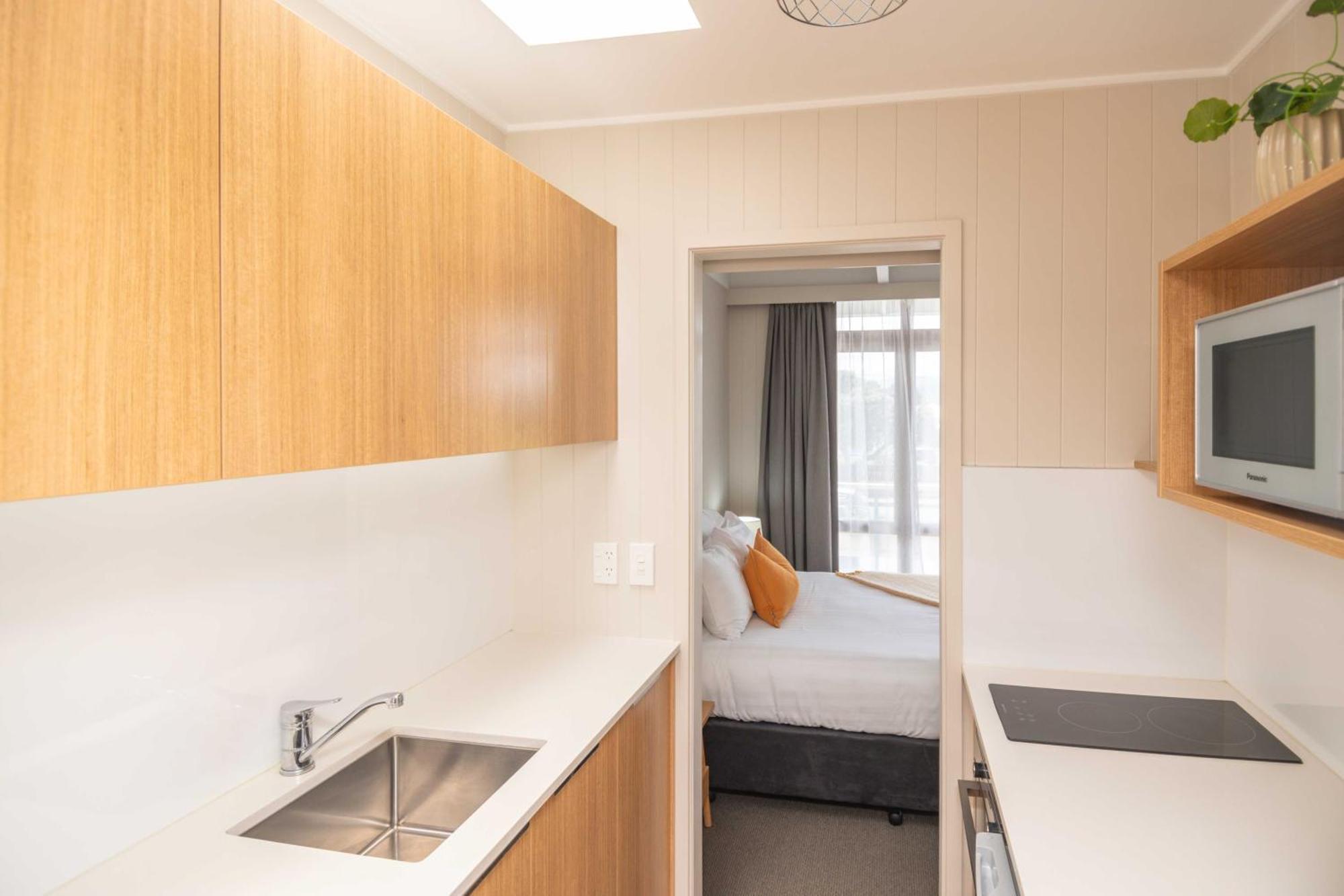 Whispering Sands Beachfront Motel Gisborne Εξωτερικό φωτογραφία
