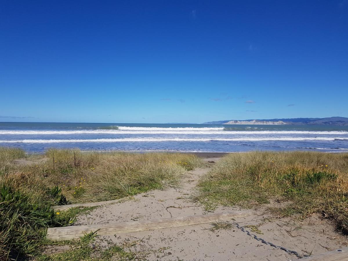 Whispering Sands Beachfront Motel Gisborne Εξωτερικό φωτογραφία