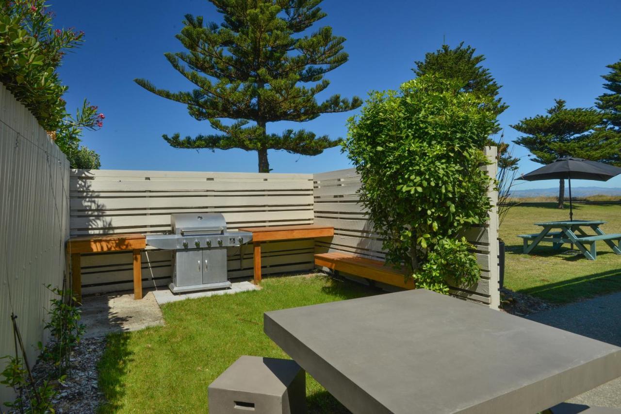 Whispering Sands Beachfront Motel Gisborne Εξωτερικό φωτογραφία